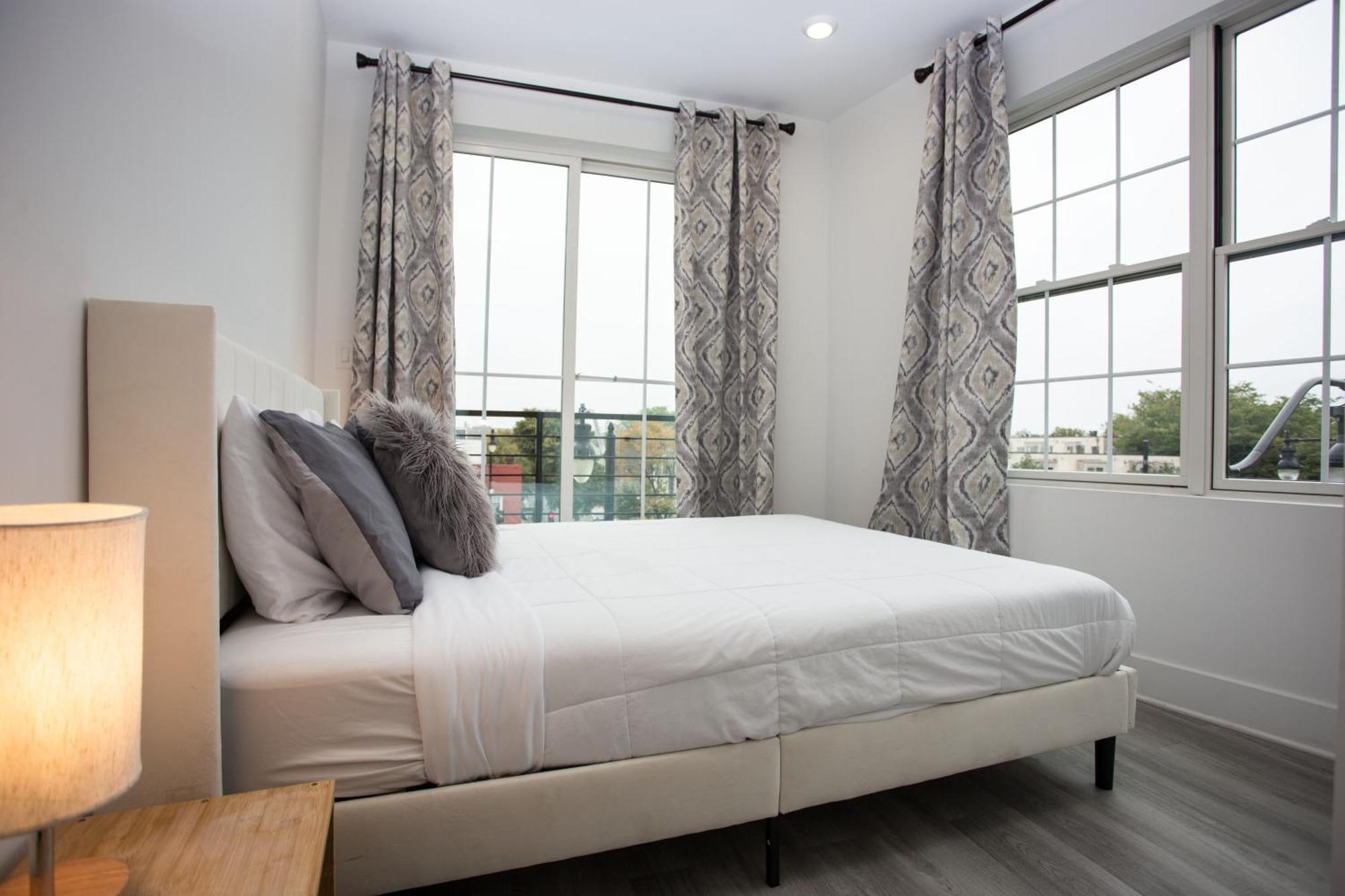 It'S A Corner Unit With Cool City Skyline Views! Distrito de Colúmbia Exterior foto